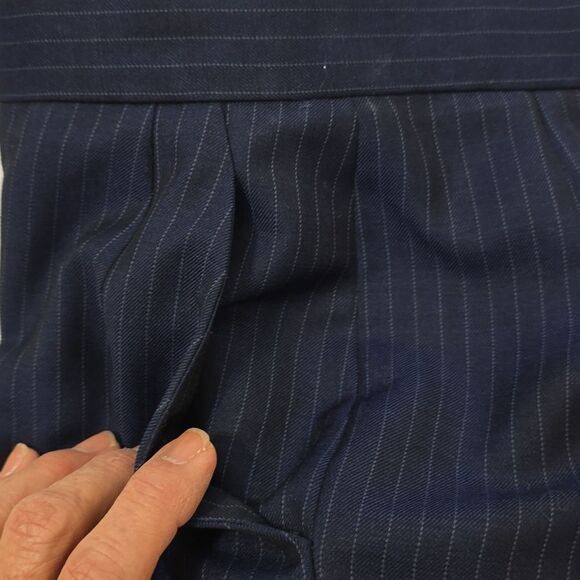 Lafayette 148 navy pinstripe 100%  wool trouser pants 8P - Picture 5 of 11
